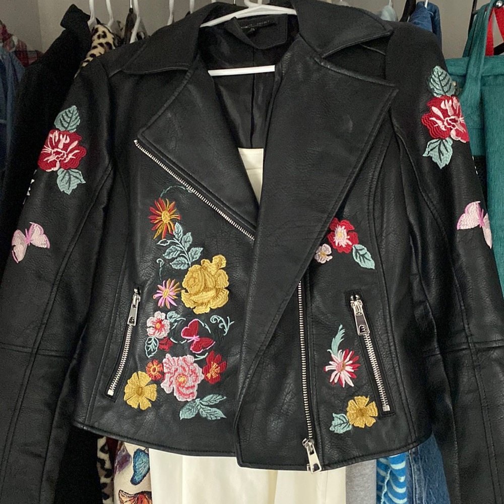 Flower and butterfly black jacket
